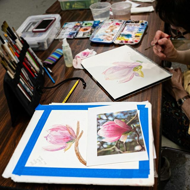 RestonRCC's tweet photo. We are thinking of spring during our watercolor class!β
.β
.β
.β
.β
.β
#Watercolorfundamentals #Watercolor #WatercolorClass #WatercoloronIG #WatercolorFlowers #Handmade #LearnSomethingNew #LearnToPaint #VisualArtsClasses #VisualArt #VisualArts #S⦠https://t.co/Uxi6kmTlyS https://t.co/B2DQGWqn4t