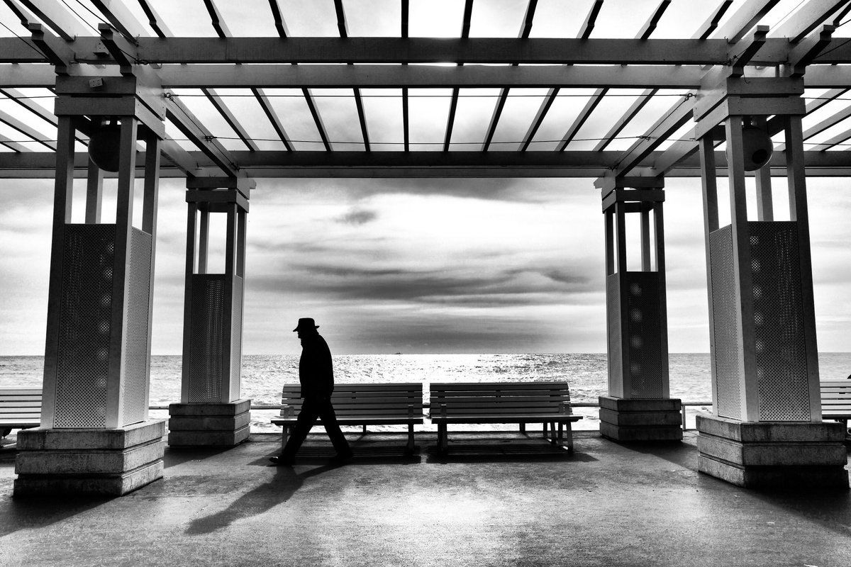 #instantané sur la #promenadedesanglais à #Nice06 #streetphotography instagram.com/p/B7oUqwVIs-t/…
