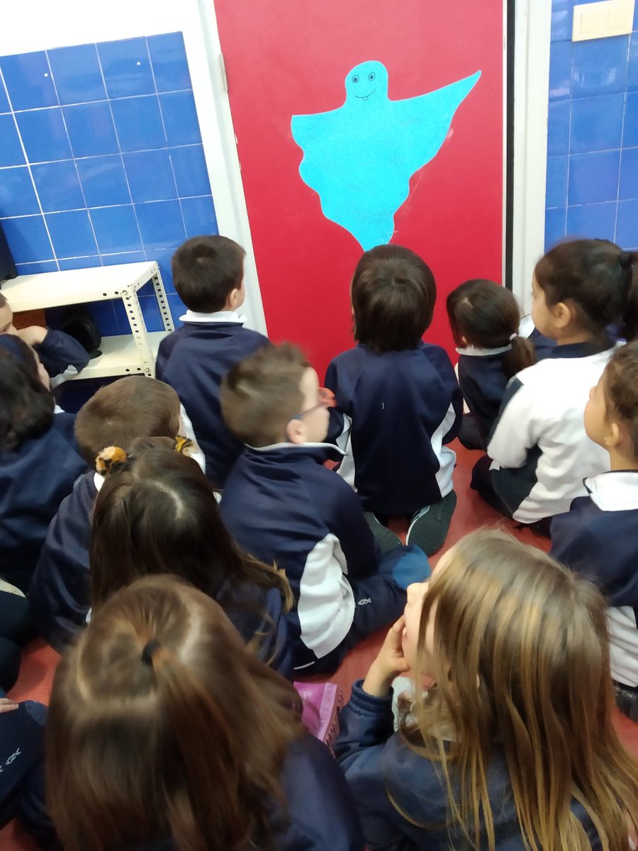 csabea1's tweet image. Emprendemos nuestros proyecto emocional. Las brujas también tienen miedos...