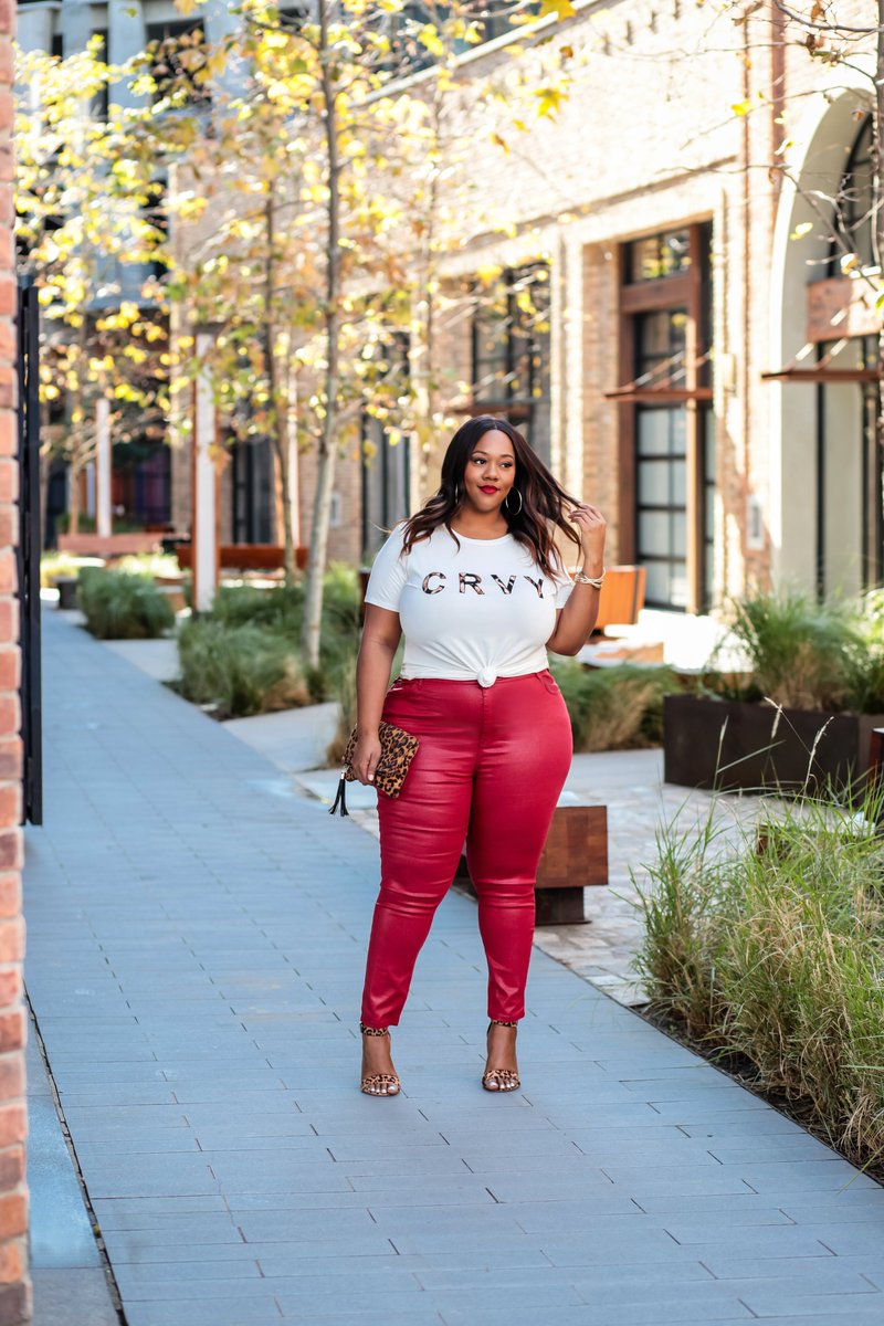 Curvy hips and red lips...oh and a little leopard print never hurt anybody.

Shop our leopard CRVY tees here: bit.ly/38vb3c3