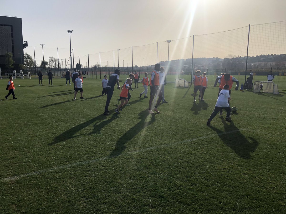 ⚽️ 1ère session de l’année 2️⃣0️⃣2️⃣0️⃣ pour “Toi+Moi=<a href="/ogcnice/">OGC Nice</a>” 🔴⚫️ !

☀️ Sous un beau soleil, les U17 du Gym ont retrouvé dans la bonne humeur les jeunes de l’IME Henri Wallon et le <a href="/cdsa06/">cdsa-06</a> 🙌🏻. 

#JouonsLaCollectif