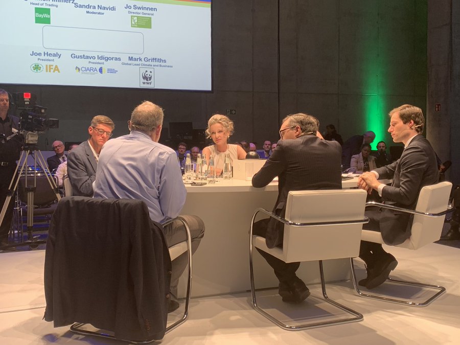 MarkGrifter's tweet photo. Last week discussing the future of #food given that we need zero loss of natural habitat and zero extinction of species one answer is #foodTech @rachelkonrad  @hallahalla5 https://t.co/fOj7DqTfV6