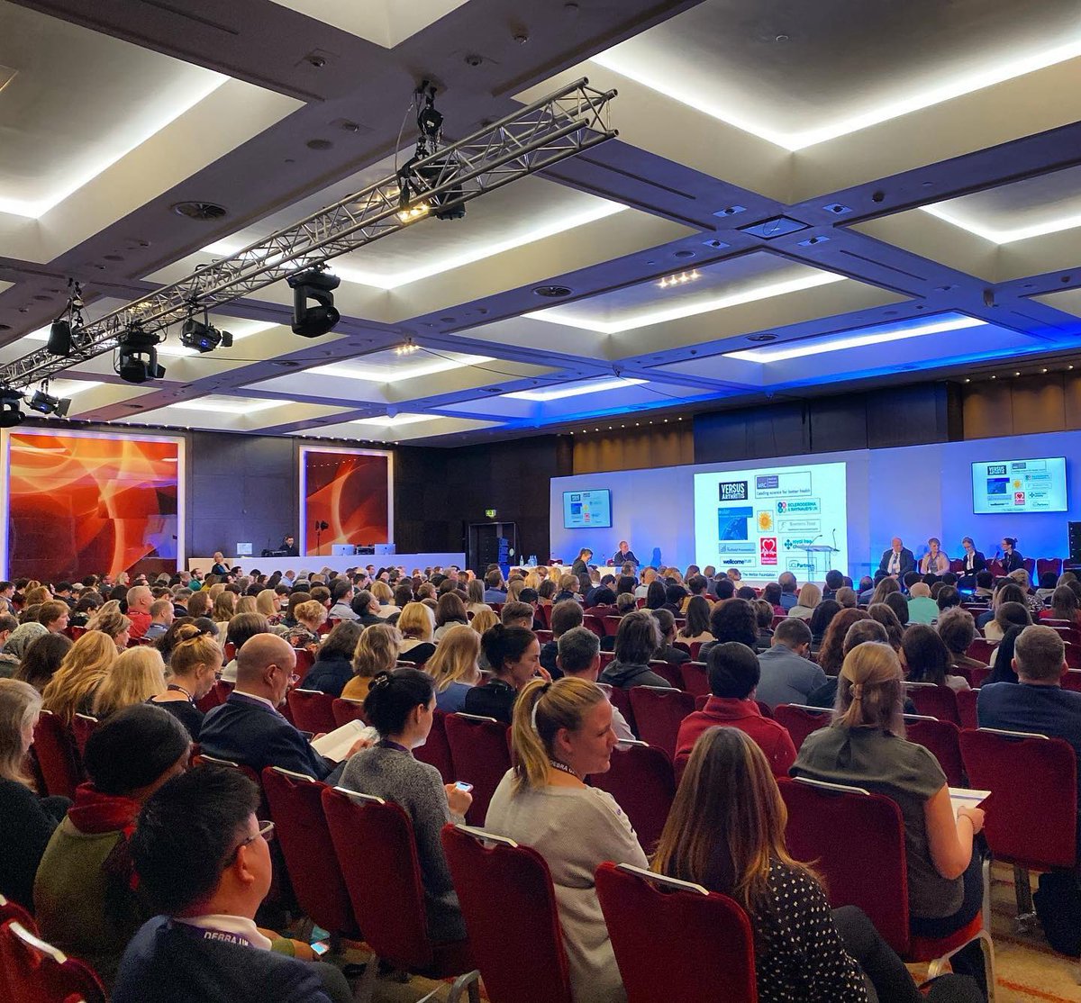 scottcdmedical's tweet photo. Dr Gilles Brackman Vice President R&amp;D #flenhealth with an excellent presentation on “The impact of antimicrobial resistance” at the Debra EB world congress in London. #fighteb #debra #ebworldcongress #AntimicrobialResistance #flaminal #lifeulove https://t.co/YbP15EGOP2