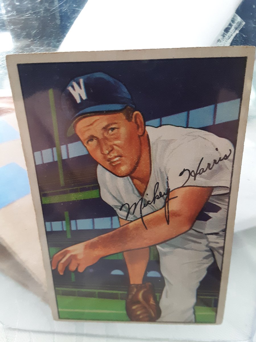 delspacefranco's tweet photo. Something a little different from me @mattypabst sent me 5 #Churchman'sCigarettes, including Big Bill Tilden AND three cards from #1952Bowman. These are true works of art! Thank you https://t.co/gMBPyIAGkB