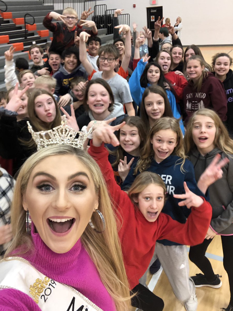 Did I mention I love my job? Being Miss Nebraska is the greatest honor and priviledge. Not to mention I have the opportunity to meet wonderful students like this everyday! 

<a href="/MentorTeamMates/">TeamMates Mentoring</a> <a href="/MissAmericaNE/">Miss Nebraska</a>