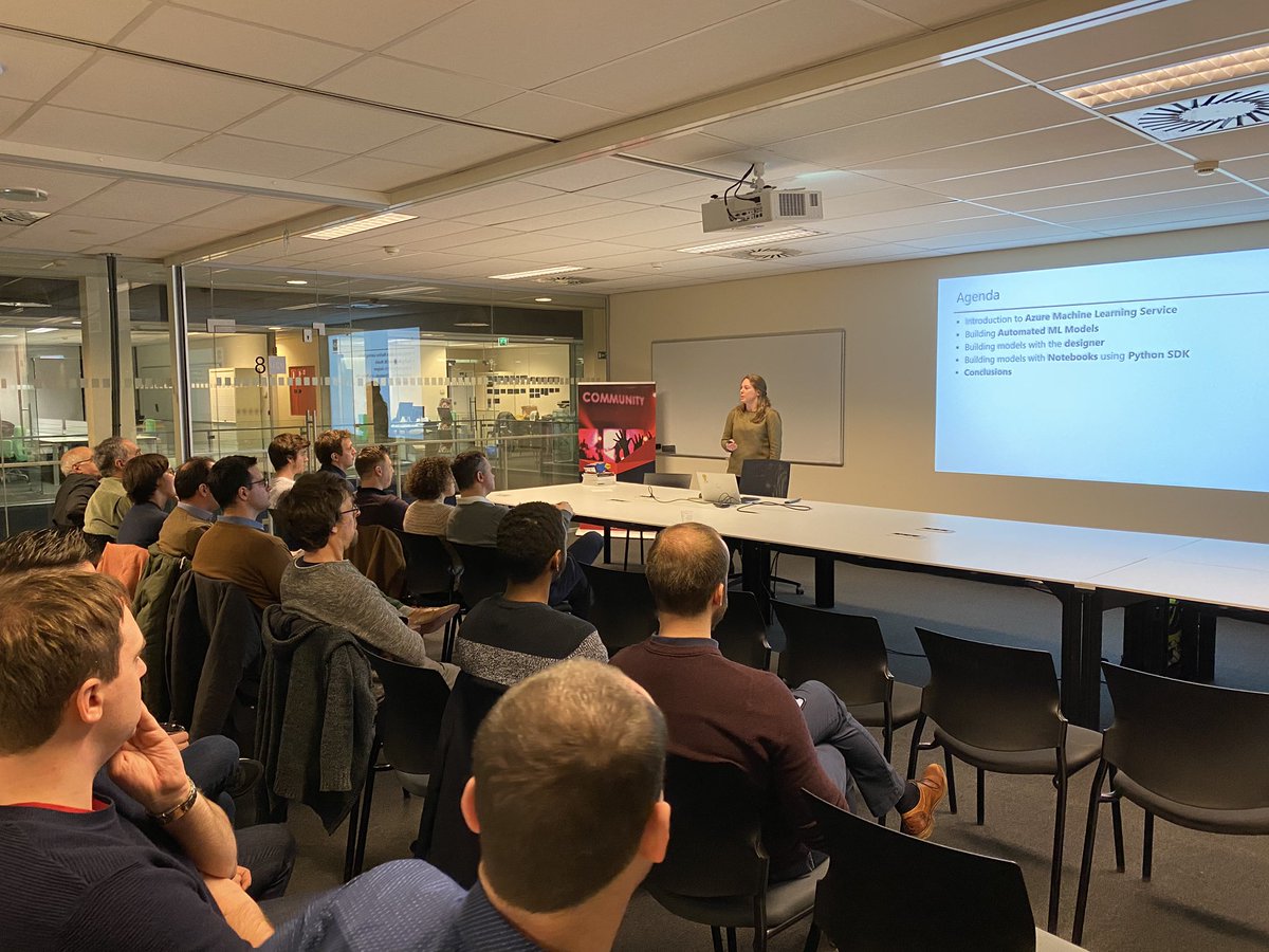 #BIWUG Evening kicking off with <a href="/SiesAniek/">Aniek Sies</a> about #Azure #MachineLearning #BIWUG2201 @biwug