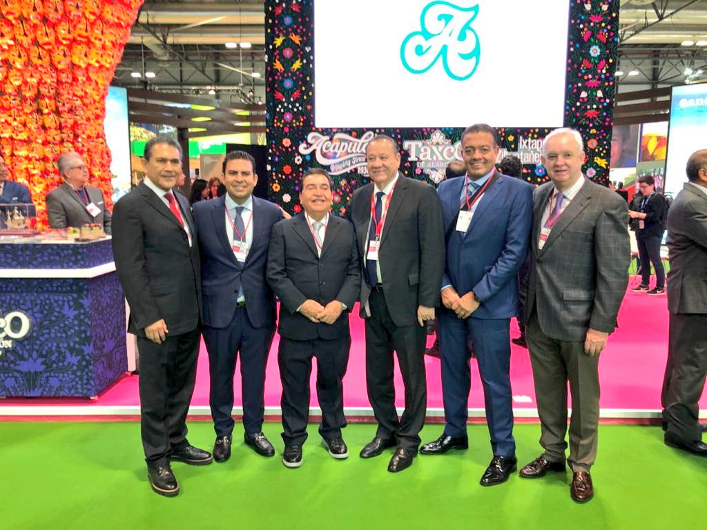 En representación de <a href="/Adela_Roman/">Adela Román Ocampo</a>, Alcaldesa de #Acapulco, <a href="/JoseLBasilio/">José Luis Basilio Talavera</a>, titular de <a href="/Sectur_Acapulco/">Secretaría de Turismo de Acapulco</a> participa en la inauguración del pabellón de #Guerrero en <a href="/fitur_madrid/">FITUR</a> acompañando <a href="/TorrucoTurismo/">MiguelTorrucoMarqués</a>, titular de <a href="/SECTUR_mx/">SECTUR México</a> y la delegación guerrerense.

<a href="/AcapulcoGob/">Gobierno de Acapulco</a> <a href="/AHETA1/">A H E T A</a>