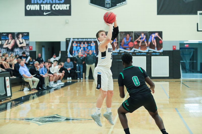 HelenaReporter's tweet photo. Pierce joins 1,000-point club as Helena locks up top seed in area... https://t.co/eAFZ3sTQZ5 https://t.co/Qoor0DuW3f