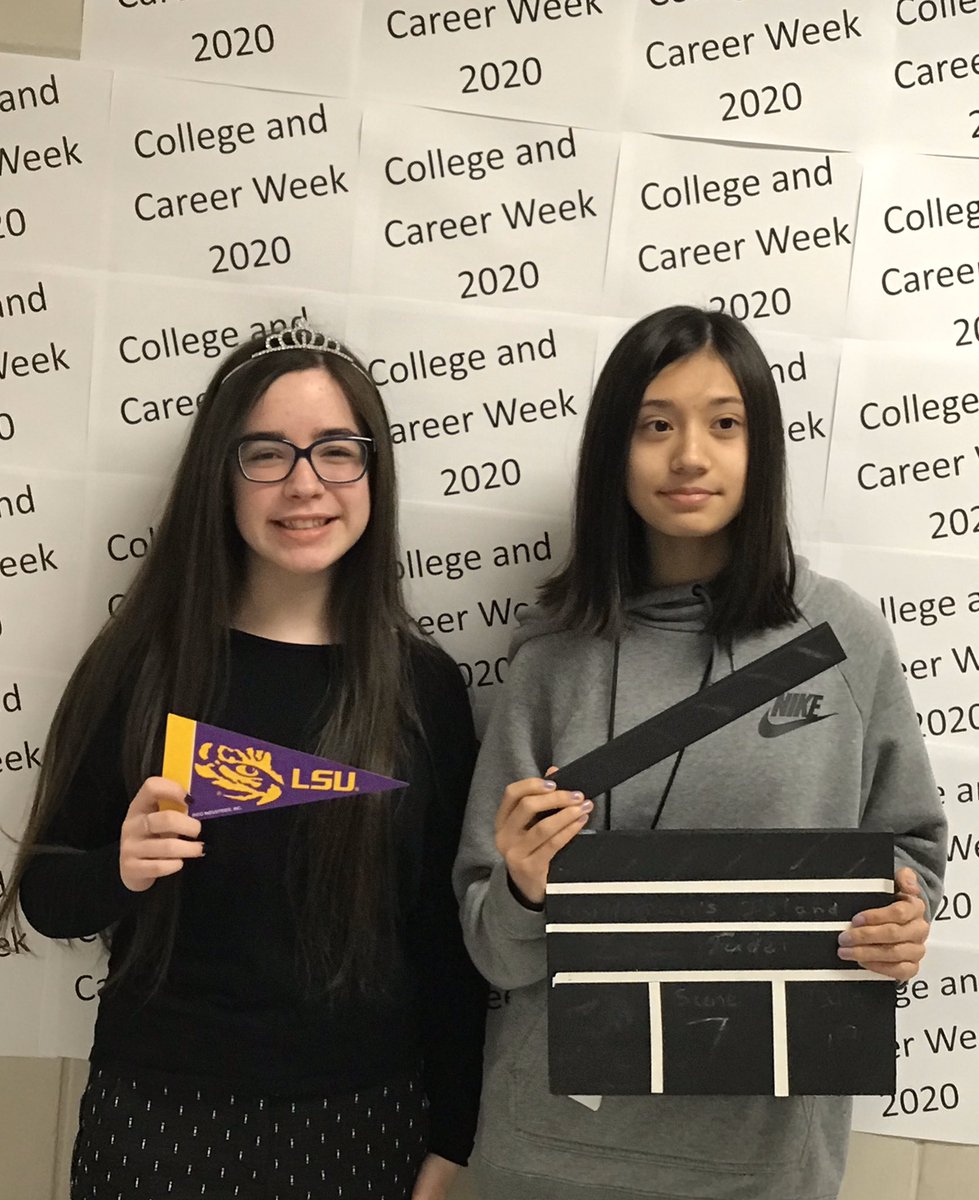 EMSCounselors's tweet photo. Students were GEARed up for college today! We also had a lot@of fun at our college and career photo booth! https://t.co/58Bh4bbUMM