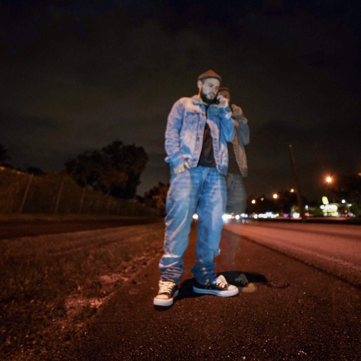 moizenvelli's tweet photo. A nigga trapping on the cell catch every sell aye 🔥🔥📲💰 “Gravity” LIVE now on all streaming platforms go #VibeOut 🎶🎶
📸: @LordGuala
#NewSong #NewMusic #Gravity #GrammyWeekend #HipHop #MiamiMusic #MiamiHipHop #Florida #DadeCounty #DownSouth #ExplorePage #Repost #WeAll1 https://t.co/60qcGhlRvh