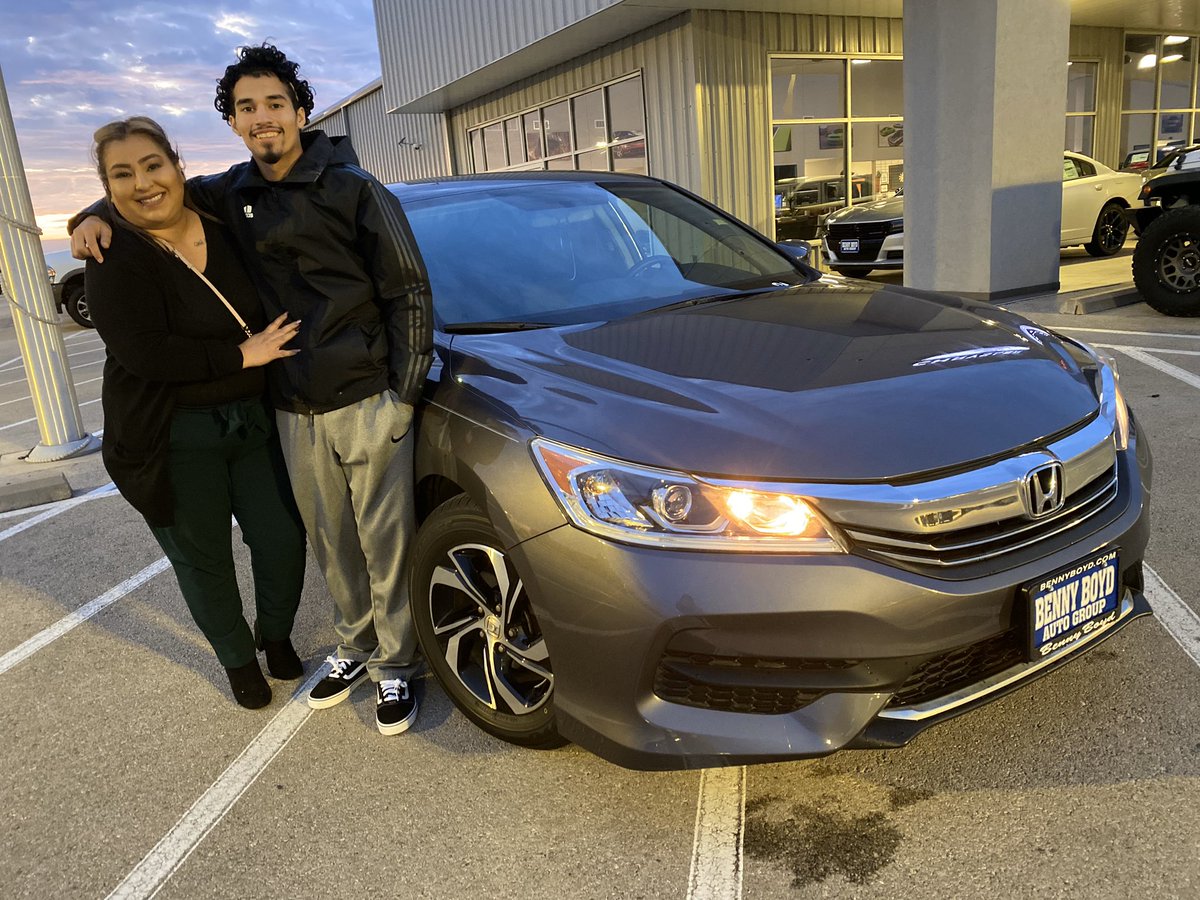 mrvbanda10's tweet photo. Extremely blessed ππͺπ½ #firstnewcar https://t.co/StezIgEZcR