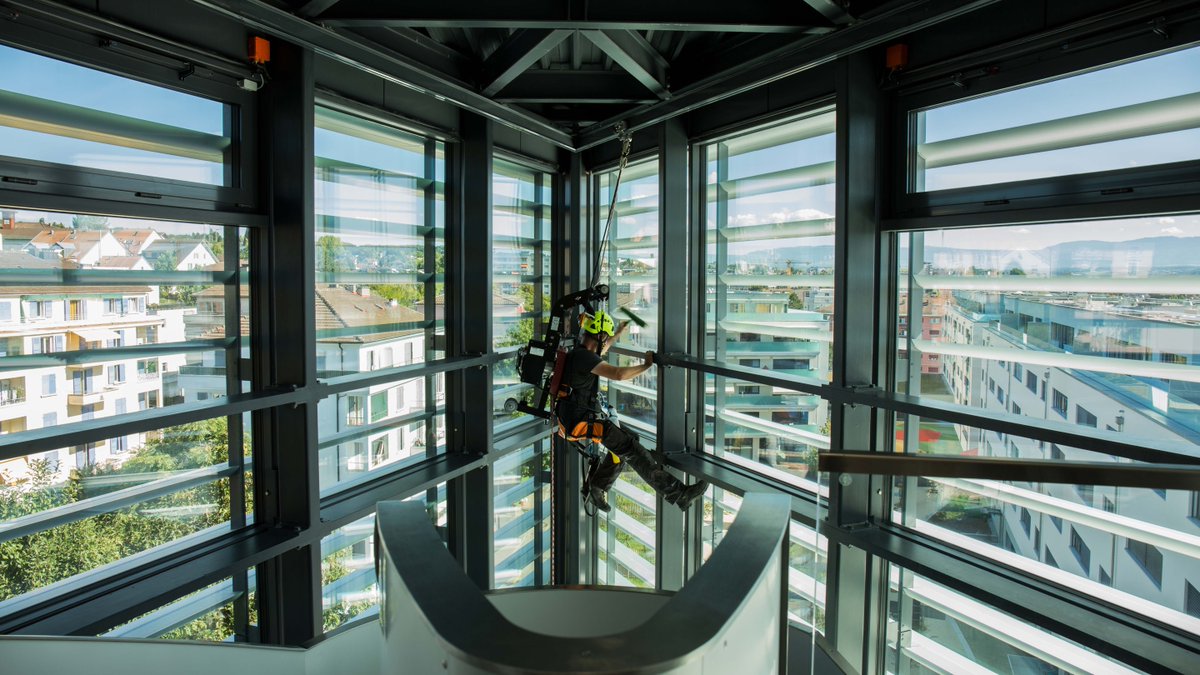 Over exact één week staat Eurosafe Solutions op de @beursfacilitair. Op de stand in hal 1, F20 vindt u dé autonome oplossing voor veilig en eenvoudig bereik van glas- en groengevels. Bezoek ons, registreer u gratis via: ow.ly/GREi50y0Sba