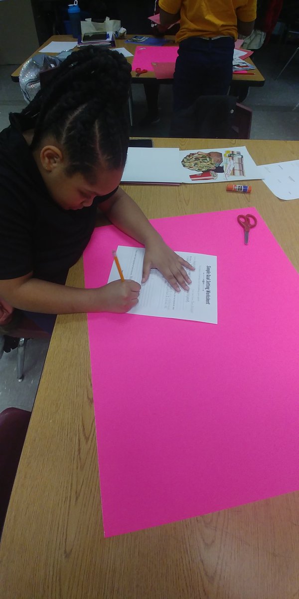 DCollier5's tweet photo. @PriceOwls Gifted G.I.R.L.S setting goals and creating their vision boards for the new year! @MalonePE4US @SylenaRenee https://t.co/WP6TbW83Hd