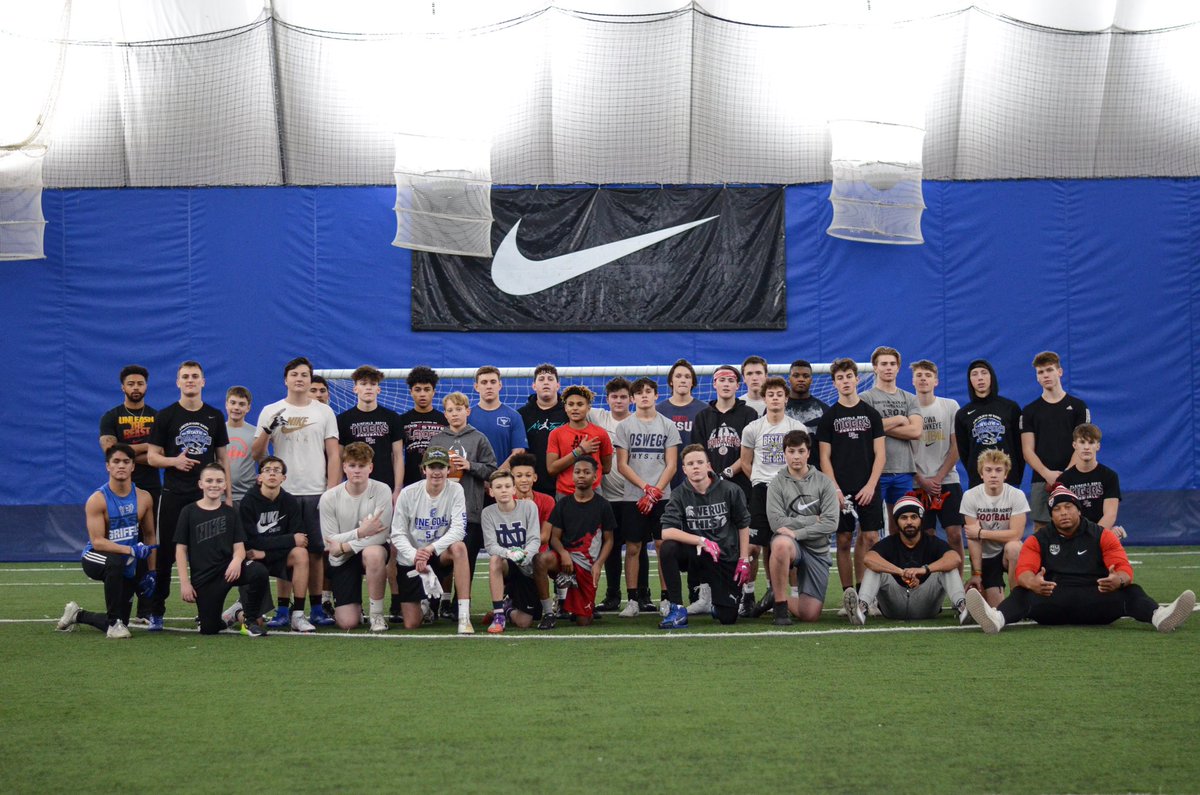 R•U•N Football Club tweet media