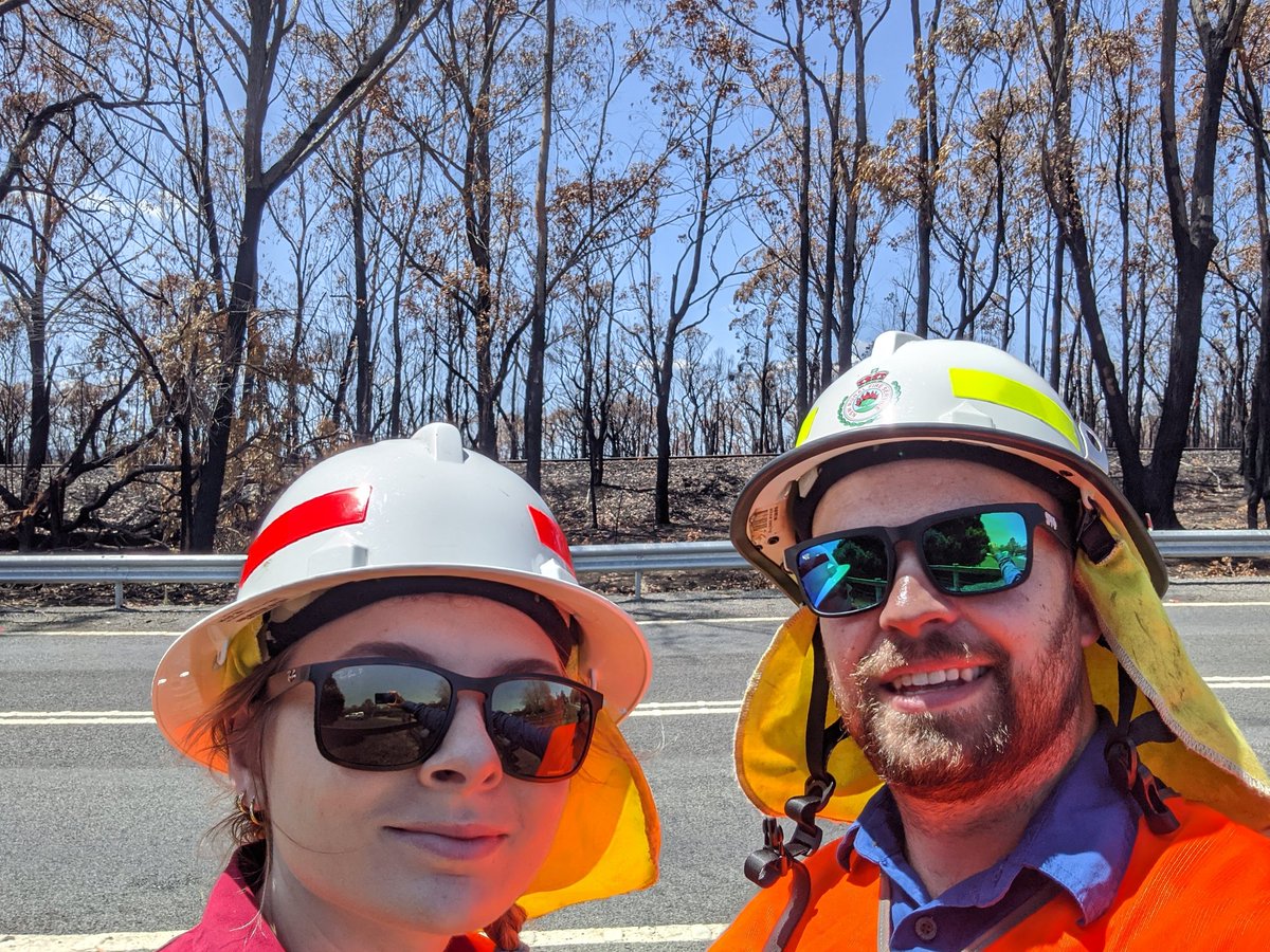 EcolJim's tweet photo. Spent the last two days helping @bridgeridoo with post-fire fauna surveys. The extent of the fires is unbelievable, but there's plenty of evidence of recovery already. Opened seed pods and epicormic resprouting https://t.co/gtYyniwAPl