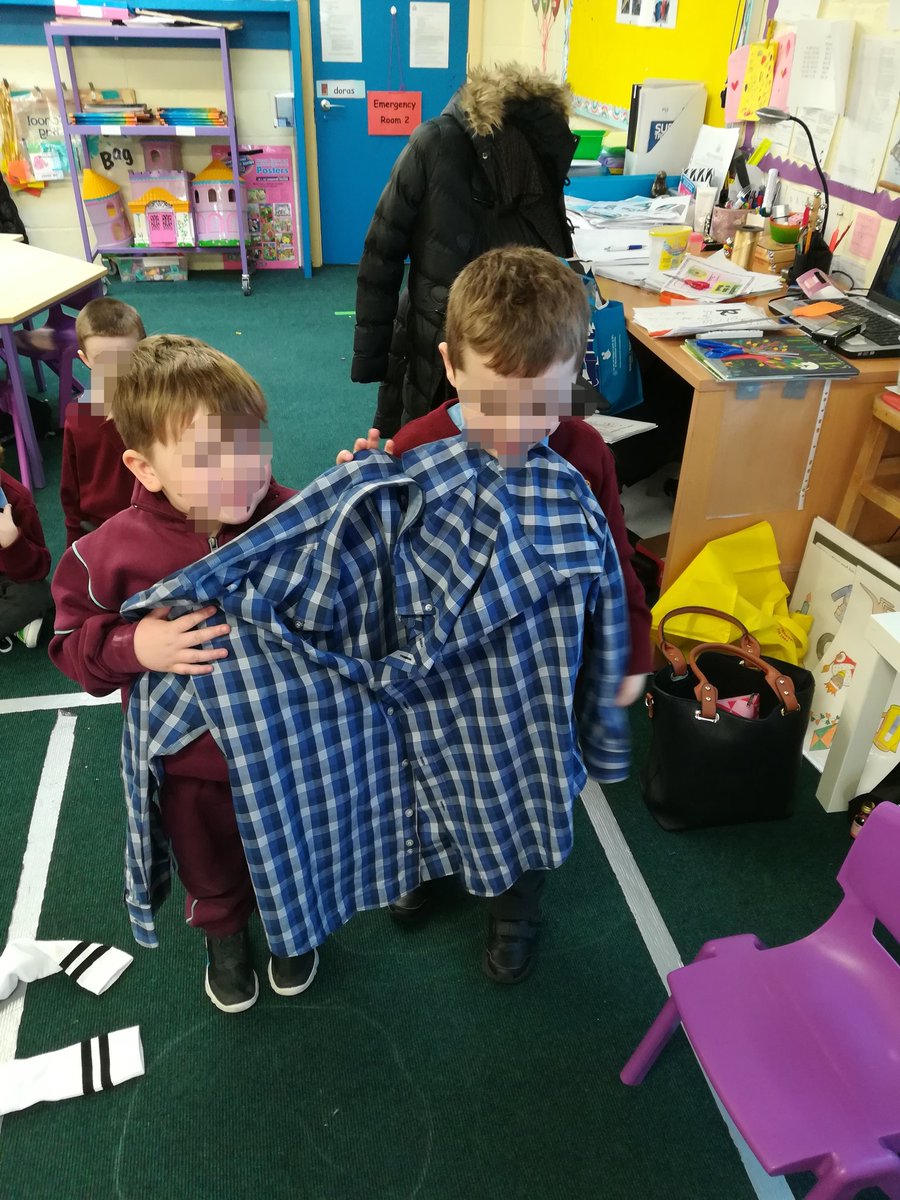 msboylansclass's tweet photo. Our read aloud book this week is The Smartest Giant in Town. We found some rather large items in our room today... We think George the Giant may have left them for us to explore. We are going to listen to the story in English and as Gaeilge an tseachtain seo. https://t.co/OaKbtBkTis
