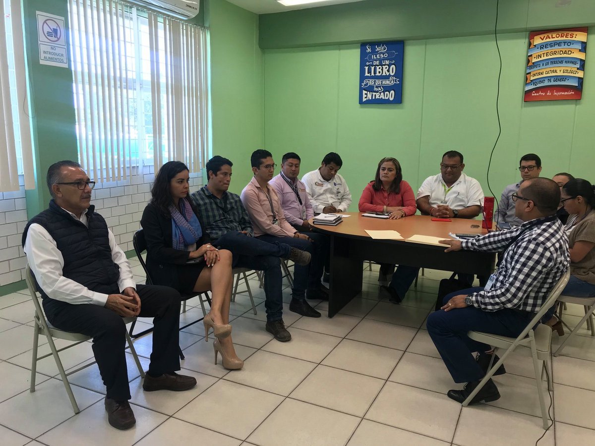 itdelachontalpa's tweet photo. Entrega de nombramientos a los coordinadores del Sistema de Gestión Ambiental. Rumbo a la certificación del SGA. #SGA #SomosTecNMcampusChontalpa #OrgulloITECH #TrabajandoConInteligencia #SomosTecNM https://t.co/4HeyVVbky4