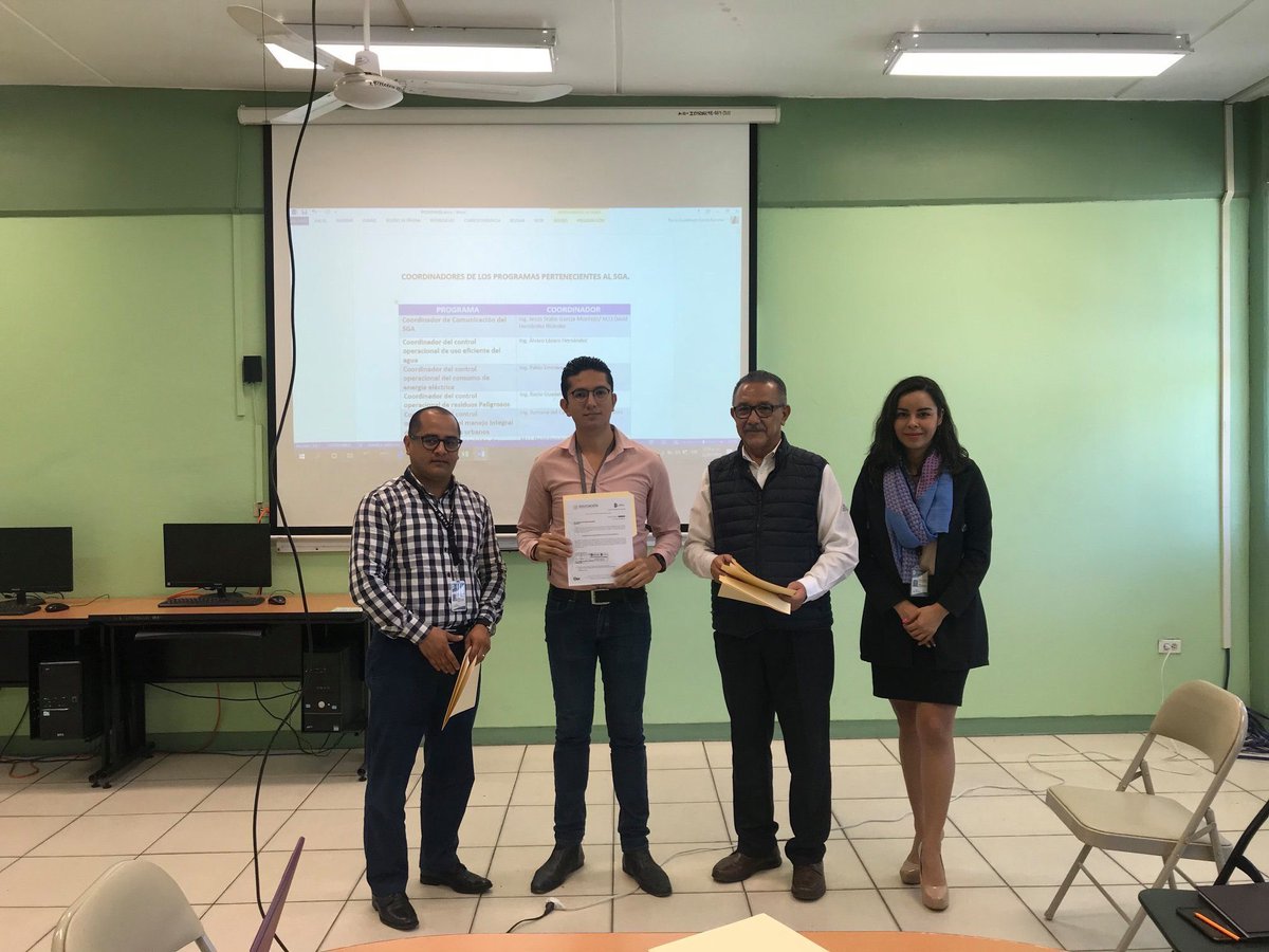 itdelachontalpa's tweet photo. Entrega de nombramientos a los coordinadores del Sistema de Gestión Ambiental. Rumbo a la certificación del SGA. #SGA #SomosTecNMcampusChontalpa #OrgulloITECH #TrabajandoConInteligencia #SomosTecNM https://t.co/4HeyVVbky4