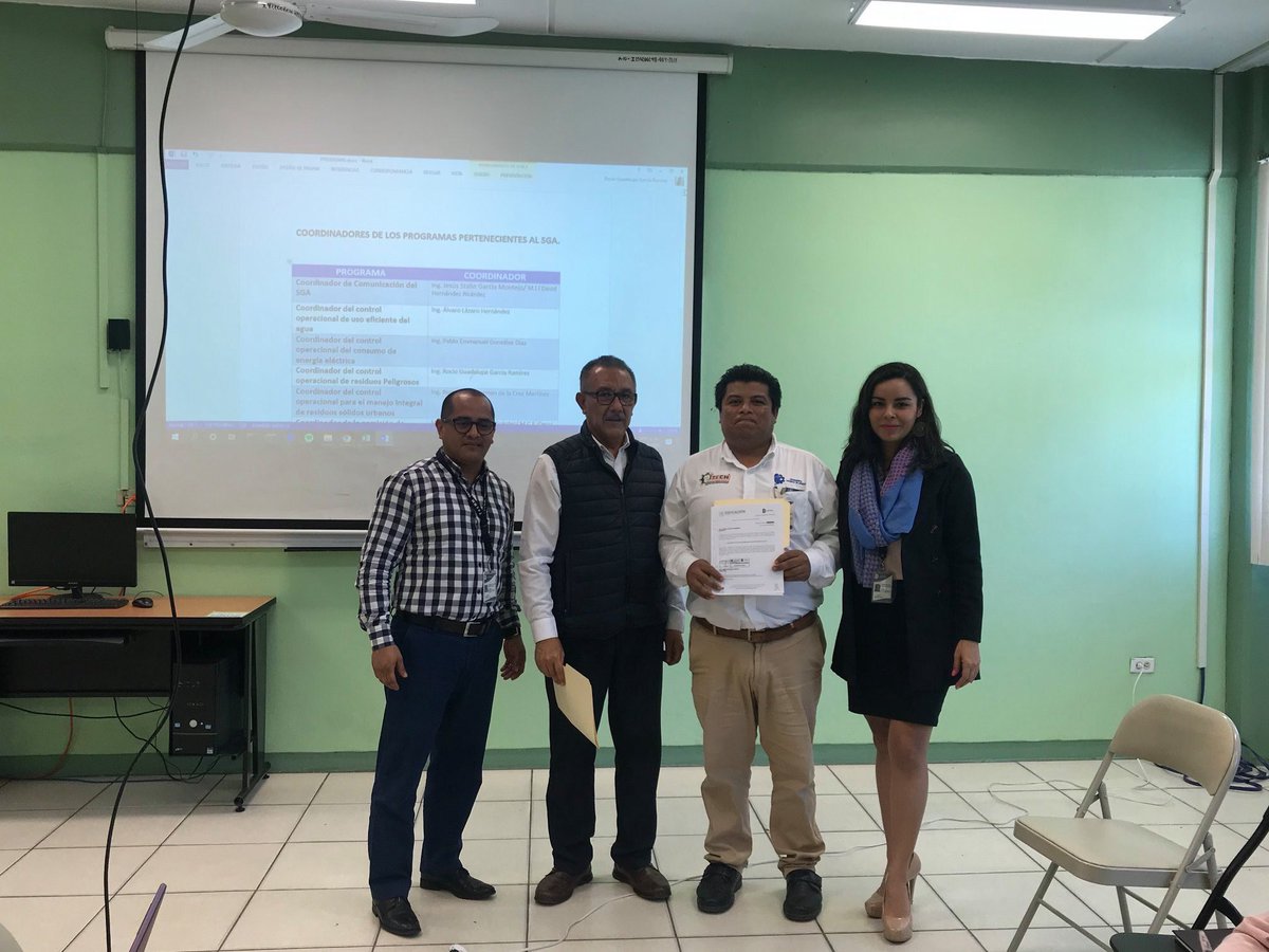 itdelachontalpa's tweet photo. Entrega de nombramientos a los coordinadores del Sistema de Gestión Ambiental. Rumbo a la certificación del SGA. #SGA #SomosTecNMcampusChontalpa #OrgulloITECH #TrabajandoConInteligencia #SomosTecNM https://t.co/4HeyVVbky4