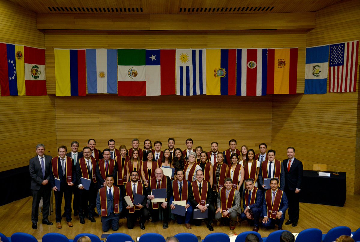 AriadnaSanahuja's tweet photo. Los alumnos del #multinationalmba #mmba de @ESADE y @UAI_CL se graduaron el pasado sábado en Santiago. Un placer haber estado los últimos 13 meses rodeados de un grupo espectacular de personas. Felicitaciones a tod@s! #graciasportanto #estonoseacaba https://t.co/qNqNfhxRH7