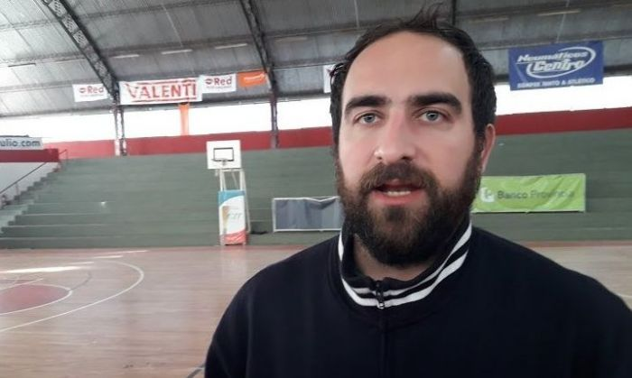 adeportivaok's tweet photo. #Básquet Matias Figueiras, nuevo entrenador de @SPORTING_ALBO, comentó: "El proyecto deportivo que tiene Sporting es muy bueno, eso fue lo que me motivó para tomar este nuevo camino. La idea es potenciar a los chicos del club y generar un sentido de pertenencia". https://t.co/oiINK1zecS