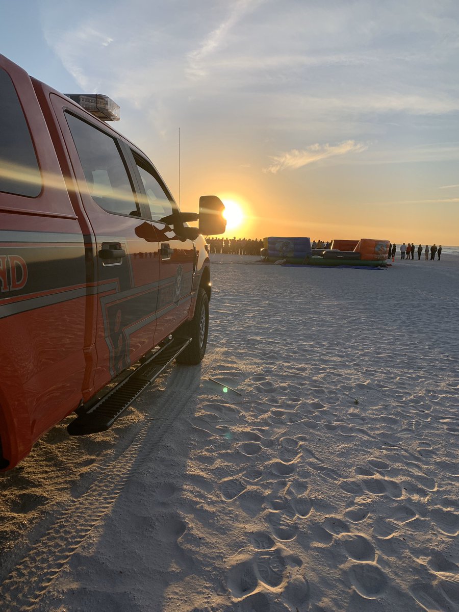 MarcoIslandFire's tweet photo. Our Paramedics standing by at the Marriott for a corporate team building event. #islandParadise #marcoMedics #marcofire @Sandvine https://t.co/35L9mrHYAM
