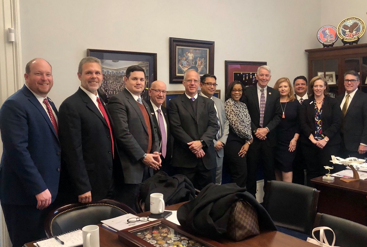 EnglandAirpark's tweet photo. A delegation from Cenla including representatives from the Chamber of Commerce, Fort Polk Progress, England Airpark/AEX, CLTCC, LSU-A, and CLEDA has been in Washington, D.C. this week meeting with members of the U.S. Congress and Senate. #Cenla #EnglandAirpark #FlyAEX https://t.co/dRWZFmAwkp