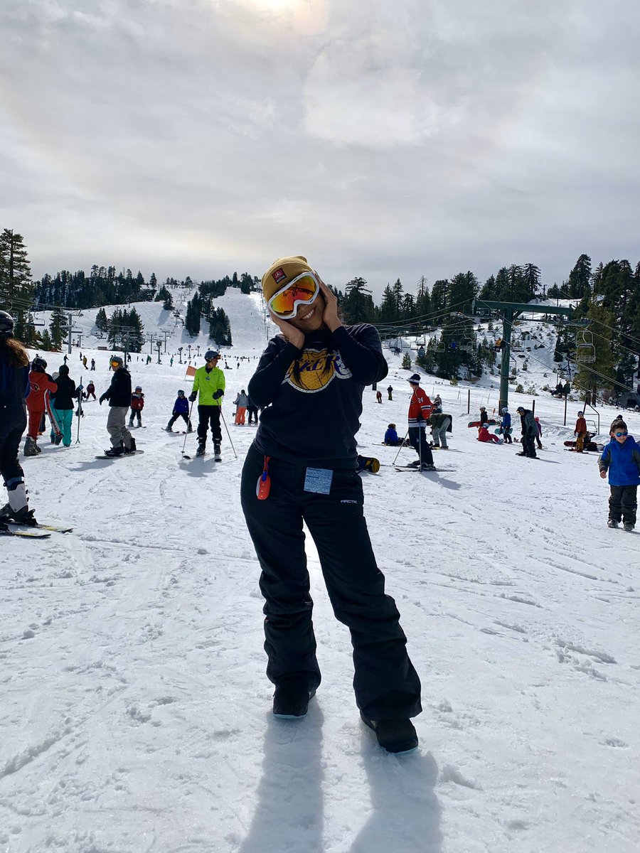 NissaLuvLA's tweet photo. I Love my new Snowboard, she dope af! ��💜💎🌹 #itrepresentsme #Snowvalley #Lakers https://t.co/Cb30IsFtFr
