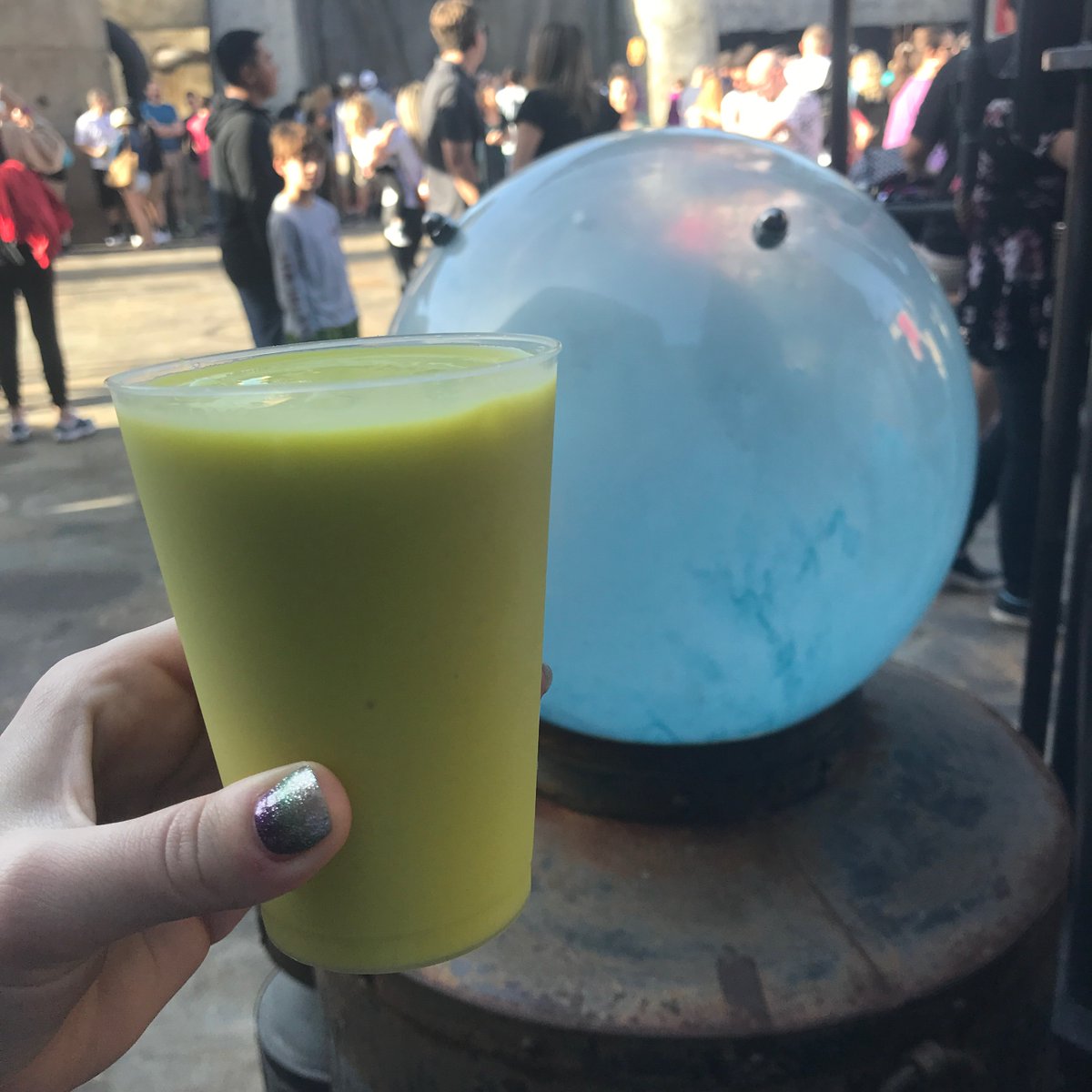 AAGTravel's tweet photo. Have you tried the green milk yet? I find it pretty fruity. #disney #waltdisneyworld #starwars #GalaxysEdge #travel #adventure https://t.co/YxONHsLF00
