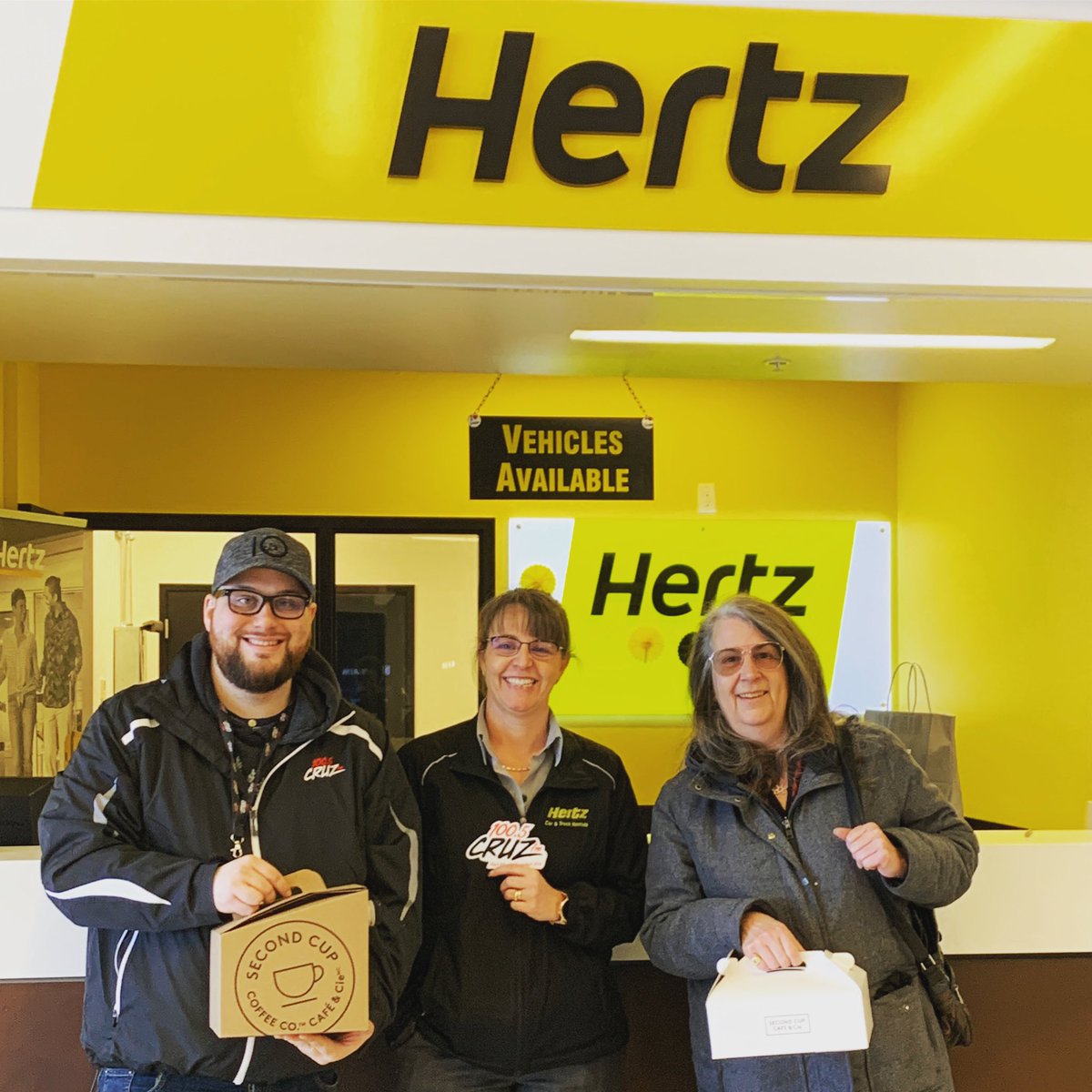 1005CRUZFM's tweet photo. Congrats to Debbie at @Hertz at @FlyYMM!  She is this weeks ‘Fresh Brew Your Crew’ winner!  She is enjoying treats and prizes from @SecondCupYMM and @cooperncompany!

You could be our next winner. Enter @ https://t.co/mzL27xLlrr! https://t.co/gJmxLBiLCy