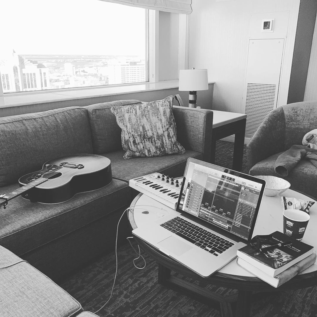 KeiferComedy's tweet photo. Back to the lab again yo! Working all day and laughin' all night. Looking forward to show 3 at 
@hardrockhcac tonight. #standupcomedy https://t.co/KkXIcLVfk1
