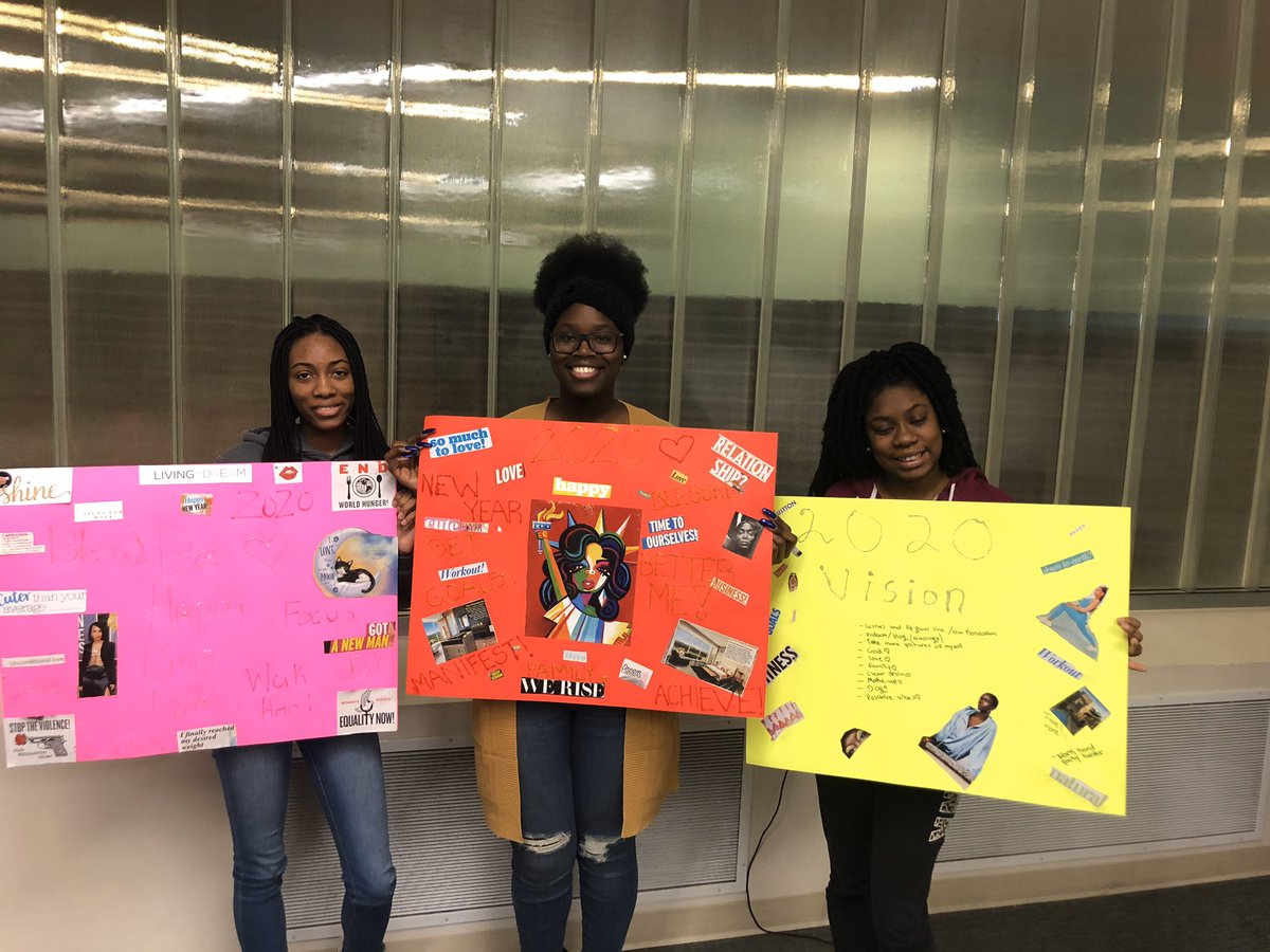 MSK_ISU's tweet photo. 💜💜Thank you everyone that came out last night for the vision board party! 💜💜 🎉 https://t.co/sXPa5l2Eoc