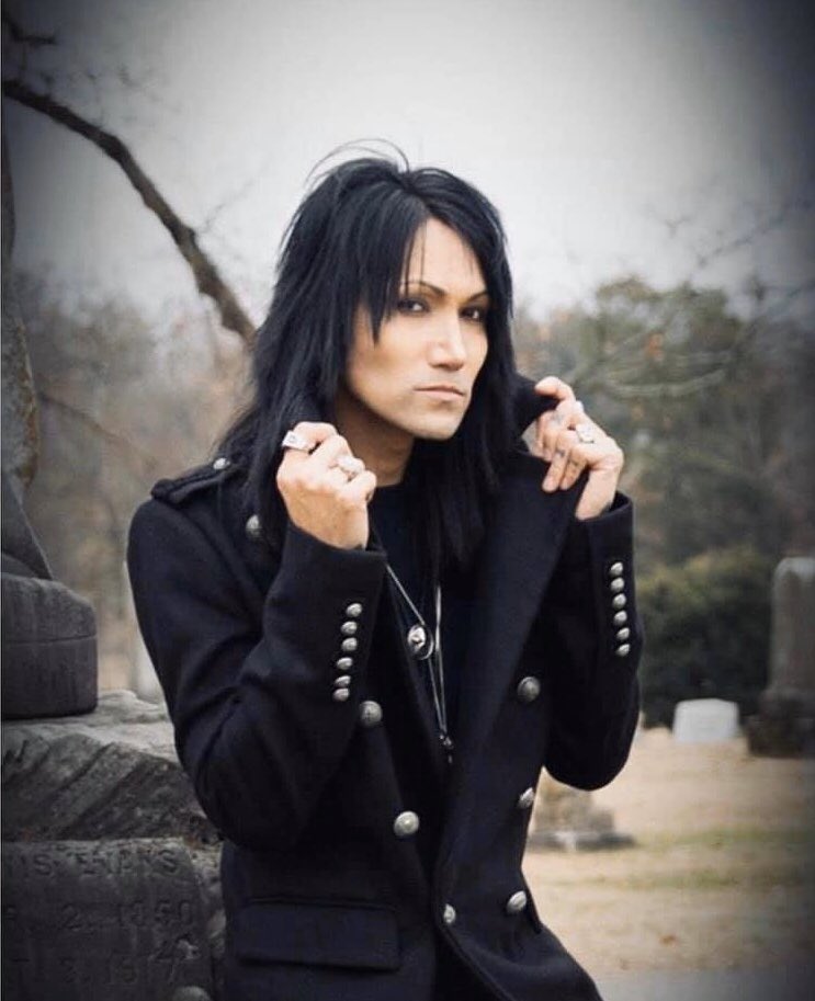 birdy2380's tweet photo. Hey EVERYONE! Don’t forget on 1/28/2020 @AshleyPurdy has a new single coming out! We get a 🎁 on HIS birthday! How awesome is that?!So keep your 👀 peeled!!! #PurdyFam #PurdyPosse #SupportMusic 🎶✌🏻❤️💯 https://t.co/ktCZWiYotI