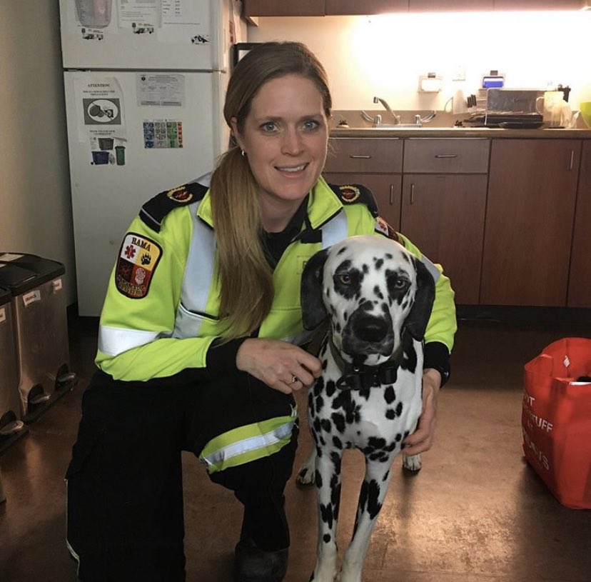 RamaParamedics's tweet photo. Any day that involves dog cuddles is a good day❤️. Special thanks to Paramedic @AbbyStu for sharing Solo,  your fur baby with us today.  #basemascot #therapydog #caninetherapy #doggocuddles https://t.co/pEhzJQhVa7