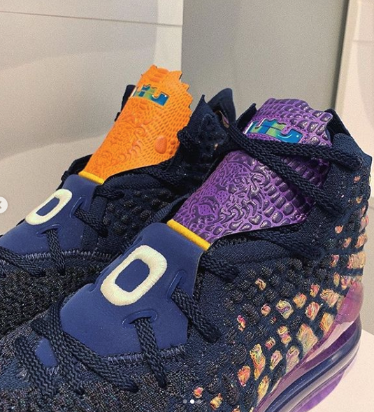 lebron 17 moonstar
