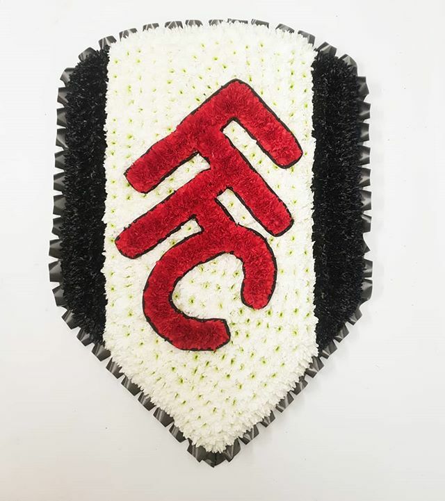 ssmithflowers's tweet photo. Funeral tribute made for a Fulham football fan. 
#funeralflowers #funeraltributes #funeral #funeralwork #florist #floristsofinstagram #floristry #fulham #fulhamfc #football #fulhamfootballclub #follow #followforfollowback @simonsmithflowers https://t.co/Js4gTl93cG https://t.co/p3yM4lmBkI