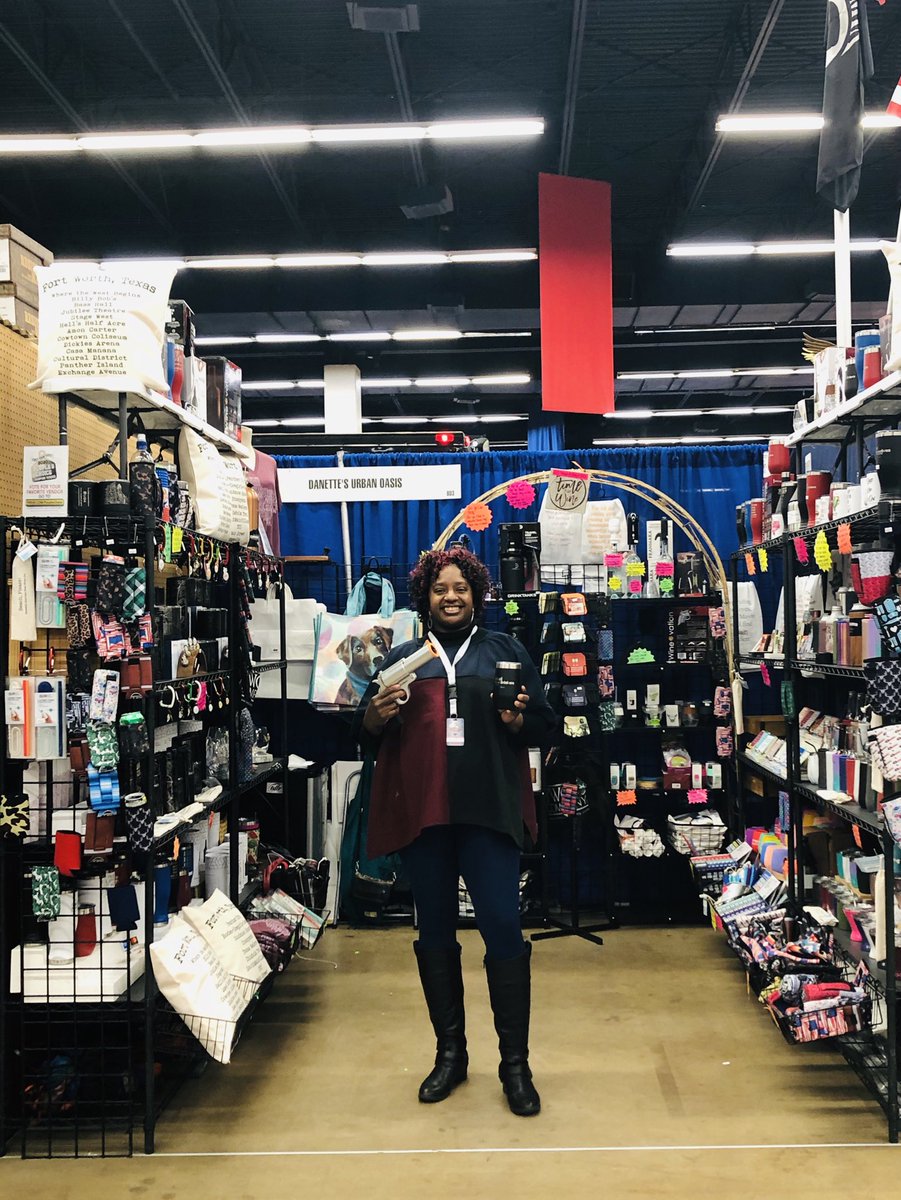 Danettesoasis's tweet photo. #cheers #y’all it’s @GOTEXAN #winewednesday #sipandshop #comeandgetit #winelover #Texas and #wine opener gun ! Only @Danettesoasis #booth803 https://t.co/vtAFZhbaMi