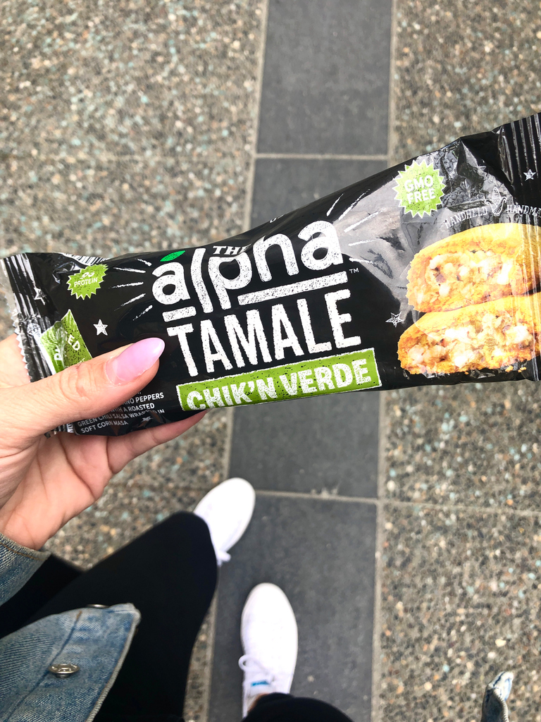 alphafoods's tweet photo. Meatless grilled chik’n, #dairyfree mozzarella, fire-roasted peppers &amp; onions with red chili sauce wrapped in soft corn masa – now THAT’S what we call a hot tamale! 🔥🙌🏼⁠ Is Chik'n Verde your fave #AlphaTamale flavour? https://t.co/CCC6iNJh0D