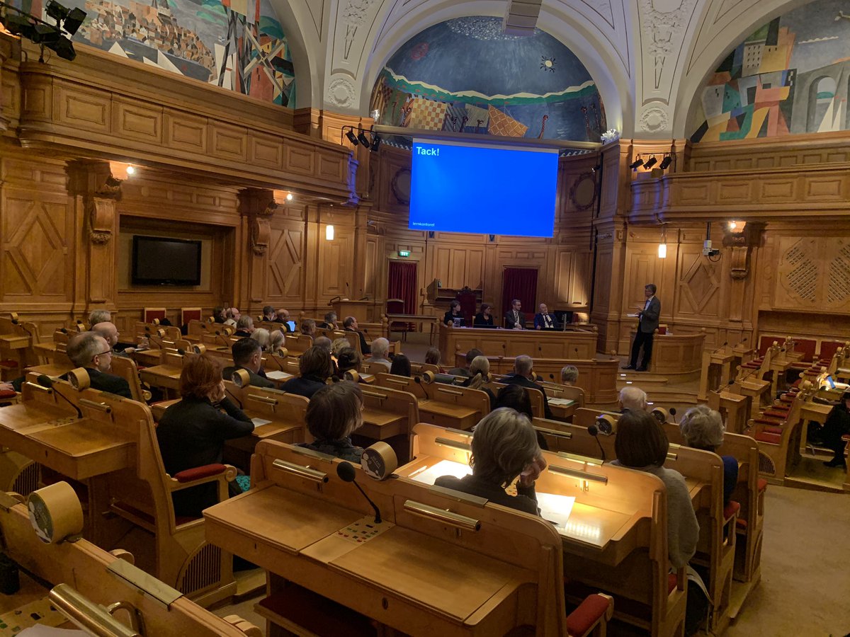 SweFoodArena's tweet photo. ”Samverkan mellan akademi och näringsliv ger högre kvalitet. Dels på forskningen (bla högre citeringsgrad än genomsnittet), dels på företagens konkurrensförmåga”. Sagt vid seminariet ”Forskning och innovation för högre konkurrenskraft ” i Riksdagshuset med L, C, S och Sd. https://t.co/hTh8wpC4pS