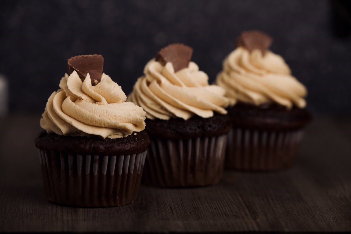 Dolsies's tweet photo. So sad to hear about @MrPeanut❤️ in honor of his passing we made an extra batch up peanut butter chocolate cupcakes🥜 https://t.co/PLJoKAbq9T
