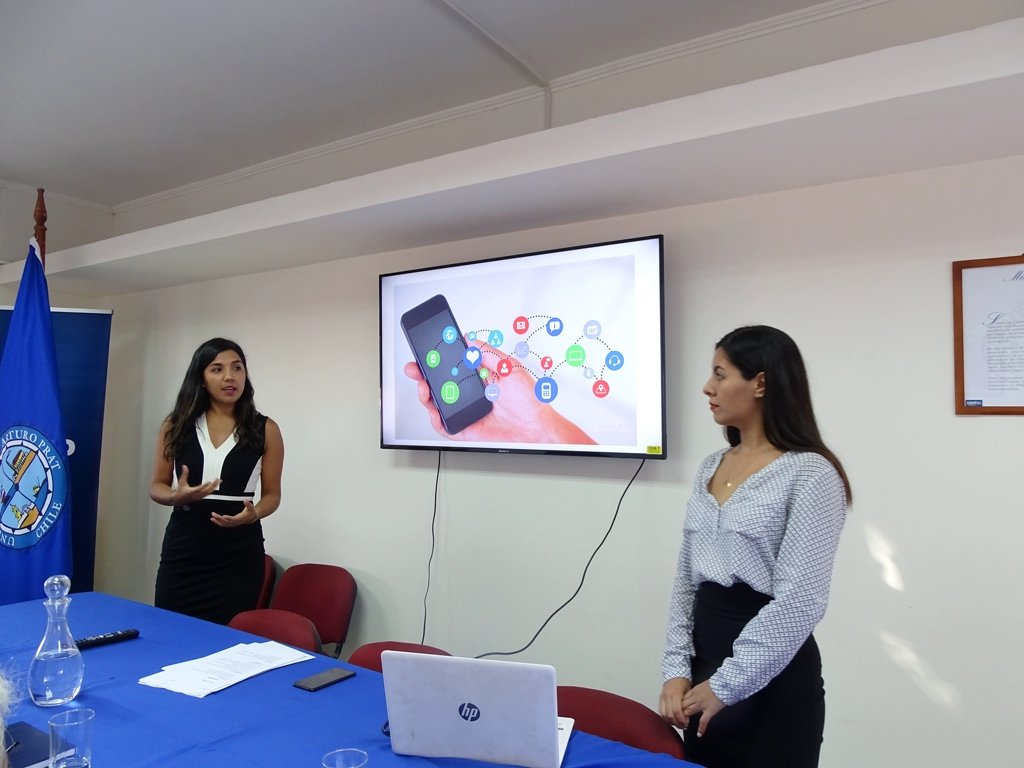 face_unap's tweet photo. Estudiantes de Ingeco rinden examen de Grado 📚 

Revisa el link en 👇 https://t.co/blyVfIW0au

Facultad de Ciencias Empresariales más de 40 años formando líderes de primer nivel 👌

#FACE #UNAP #IQUIQUE #ARICA #CALAMA #ANTOFAGASTA #SANTIAGO #VICTORIA #ELSUEÑOQUEQUIEROUNAP https://t.co/ojsOjtfpim