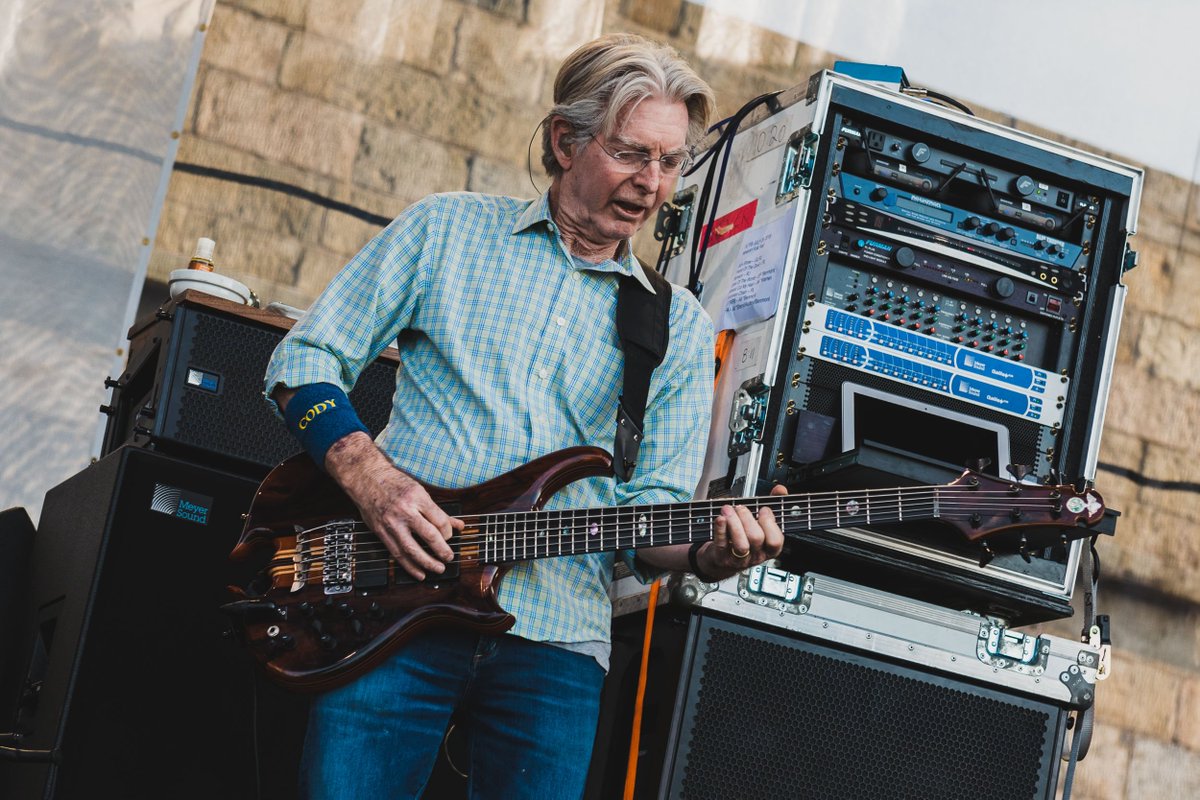 consequence's tweet photo. Lockn' Festival will celebrate Grateful Dead legend Phil Lesh's 80th birthday with Warren Haynes, David Crosby, John Mayer, and more: https://t.co/D5Y3TAXFUp #LocknFestival https://t.co/q2BmLKgsxt