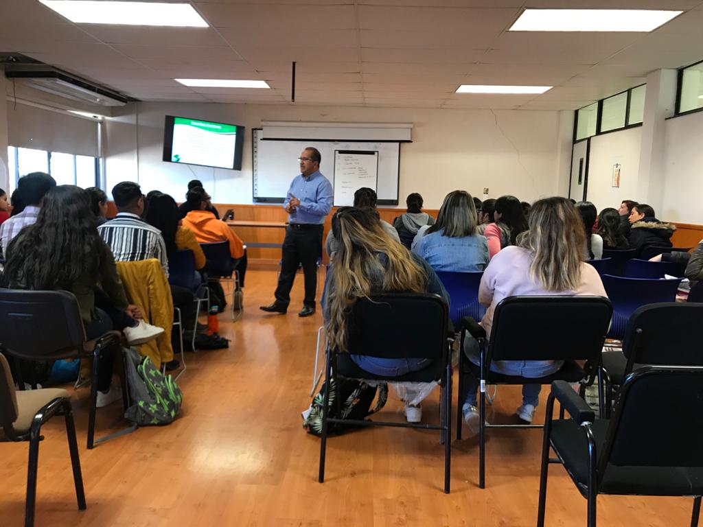 En #Torreón en la escuela de Ciencias  de la Comunicación de la <a href="/UAdeC/">@UAdeC</a> y en coordinación con <a href="/UAdeCDefensoria/">Defensoría UAdeC</a> 
impartimos  capacitación en protocolos de atención a Victimas <a href="/FiscalGerardoM/">Gerardo Márquez Guevara</a>