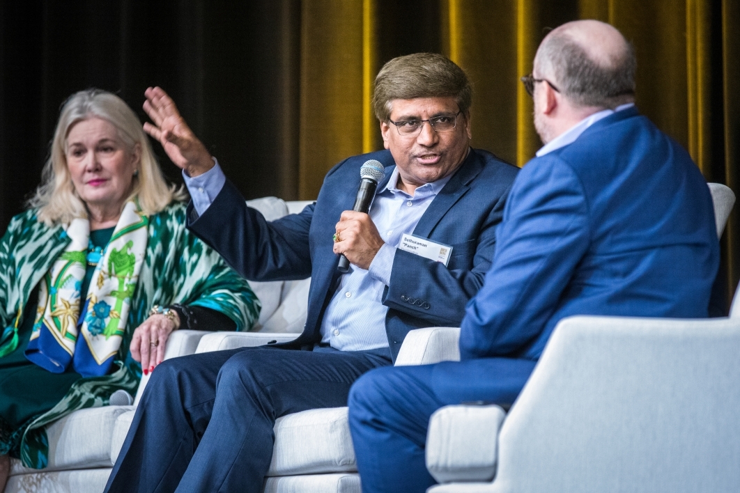 ASUEmbeddedness's tweet photo. "What we need is more innovation, more innovators, more perspectives, more solutions, more energy." - @ASU @michaelcrow at @CompeteNow's new Nat'l #CompeteCommission
https://t.co/74g7yNoA0G
#ASUEmbeddedness @LukeTate @asunews
📷: @charlieleight https://t.co/NrtHMkw5Xk