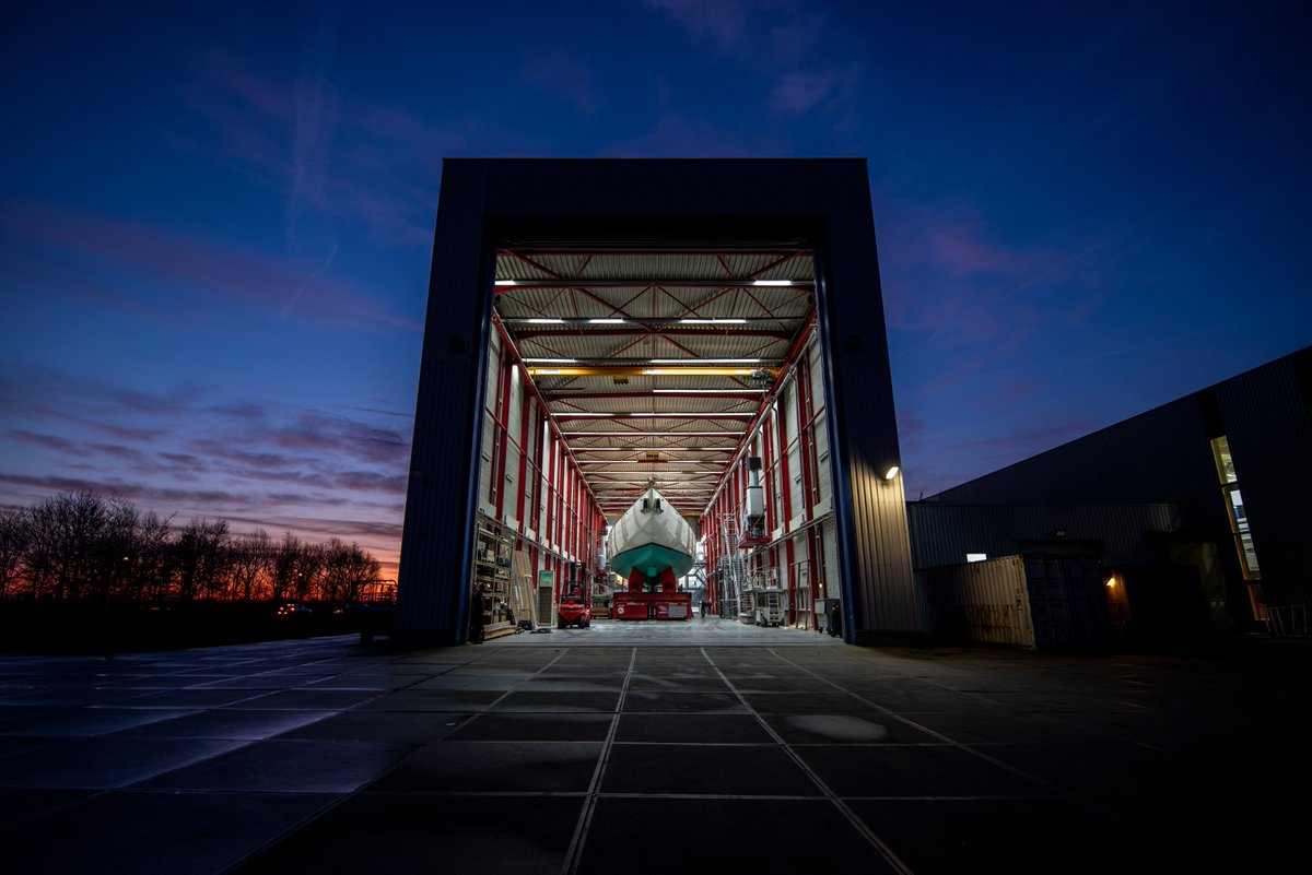 S/Y Meraki in our shed at the break of dawn, waiting to be transported.

Naval architecture by Hoek Design Naval Architects
Interior design by Rhoades Young

Photo by Guy Fleury

#Vittersshipyard #Meraki #Sailingyacht #Navalarchitecture #Hoekdesign #Rhoadesyoung