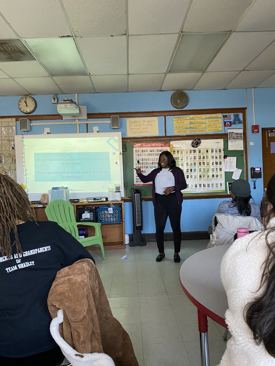 khwtekgirl's tweet photo. @MasonVenola presenting about how to utilize rigor and relevance with project based learning to enhance instruction @Asbury_ParkSD @LeadAndLearn @RigorRelevance @APSuperGray @APDirCI_ERuiz https://t.co/js8y3pNMht