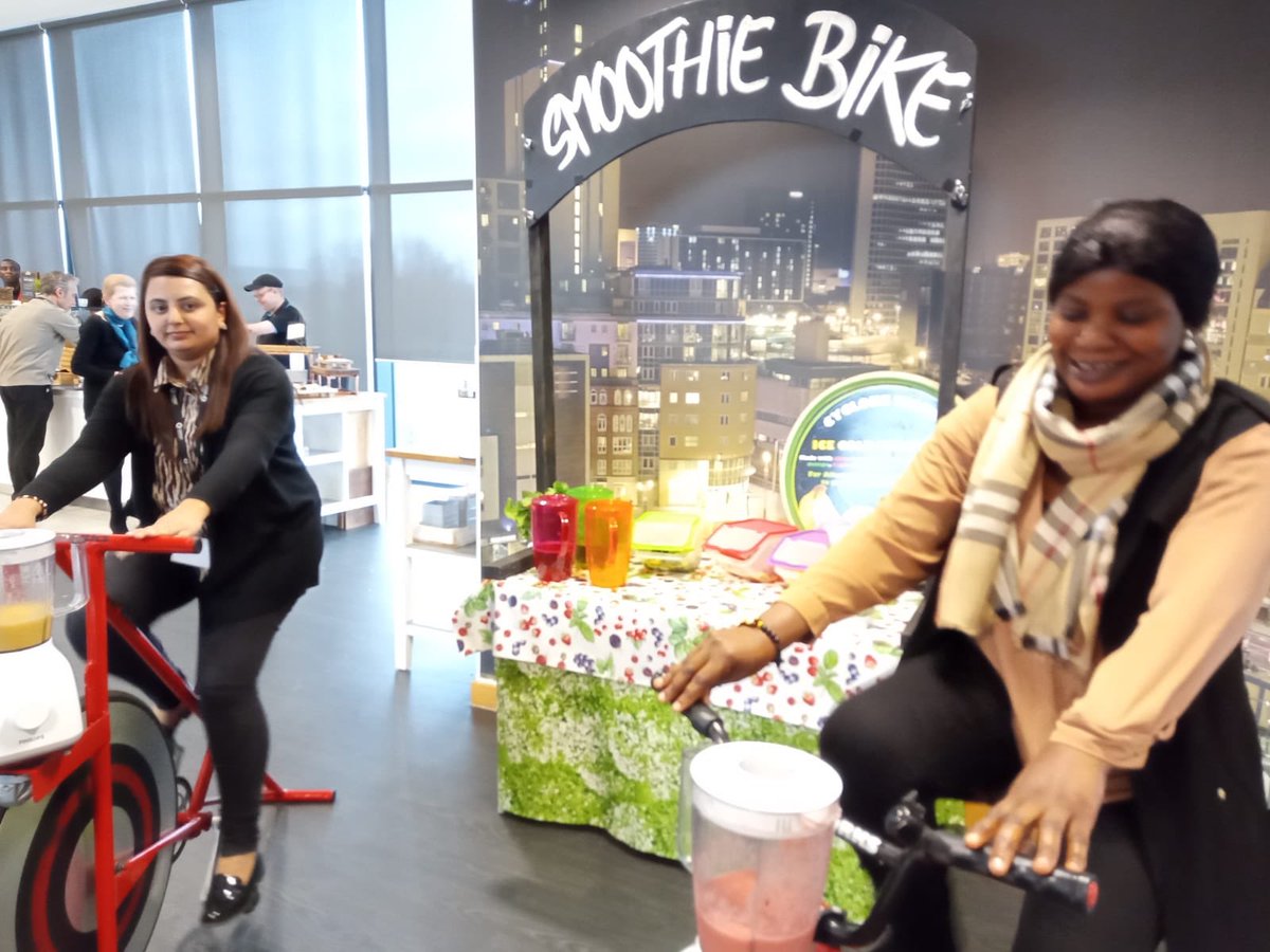 CycloneWorks's tweet image. Another work place health day today in Solihull, we made over 100 smoothies throughout the day and everyone thoroughly enjoyed it! #cycloneworks #smoothiebike #smoothie #cycle #bike #healthy #vegan #solihull #fun #health
