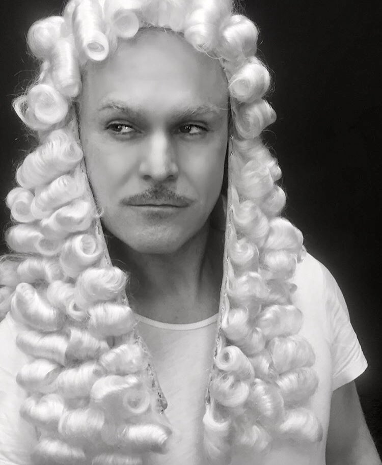 AlbertoArcosWeb's tweet photo. A veces muero de barroco.....................espero que @alquicel de su visto bueno 😃
#baroqueman #baroquedancer https://t.co/dblOzUl0vV