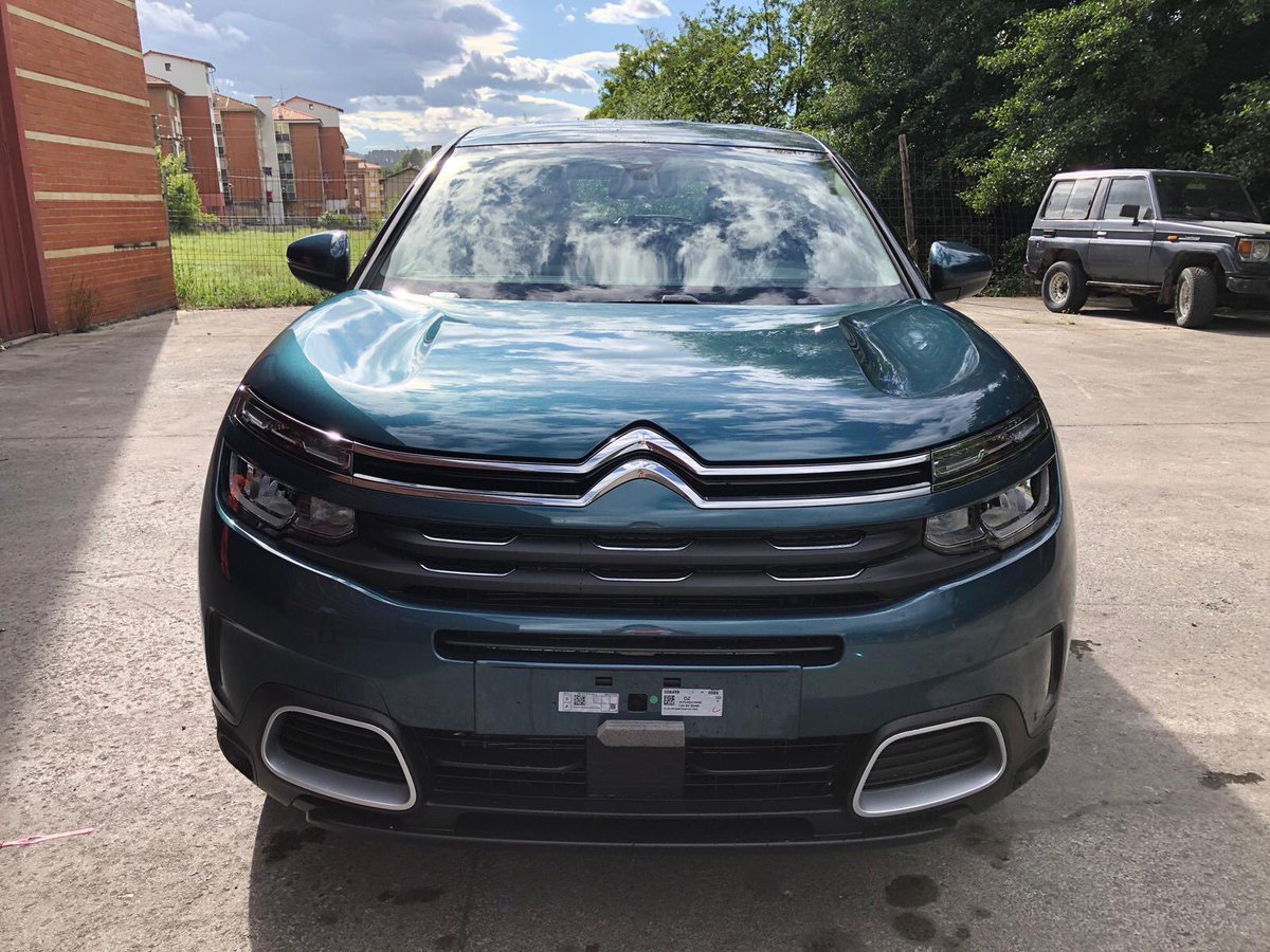 urkiolamotor's tweet photo. 🤩OFERTAS KM0 ENERO🤩
👉Berlingo Talla M BlueHDi 75 CV Feel 15.900€
👉C3 Puretech 82CV S&amp;S Feel 12.900€
👉C3 Aircross Puretech 110CV 16.900€
👉C5 Aircross BlueHDi 130CV Live 20.900€ https://t.co/9MiLIyX8dG