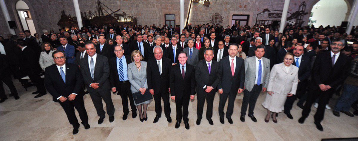 JorgeSalum's tweet photo. Esta mañana acompañé a mi amigo Gobernador @AispuroDurango a la firma del Convenio de Colaboración con la Unidad de Inteligencia Financiera del @GobiernoMx, mismo que nos fortalecerá para ser un #DurangoSeguro y tener un mejor  desempeño en nuestras diferentes áreas. https://t.co/B1vkpb2Mrn